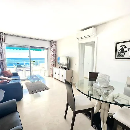 Beachfront With Pool & Parking *