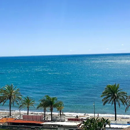 Beachfront With Pool & Parking 马尔韦利亚