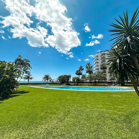公寓 Beachfront With Pool & Parking